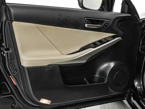 Used 2018 Lexus IS 300 AWD w/ Comfort Package image 43