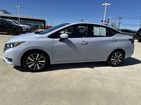 Used 2024 Nissan Versa SV image 33