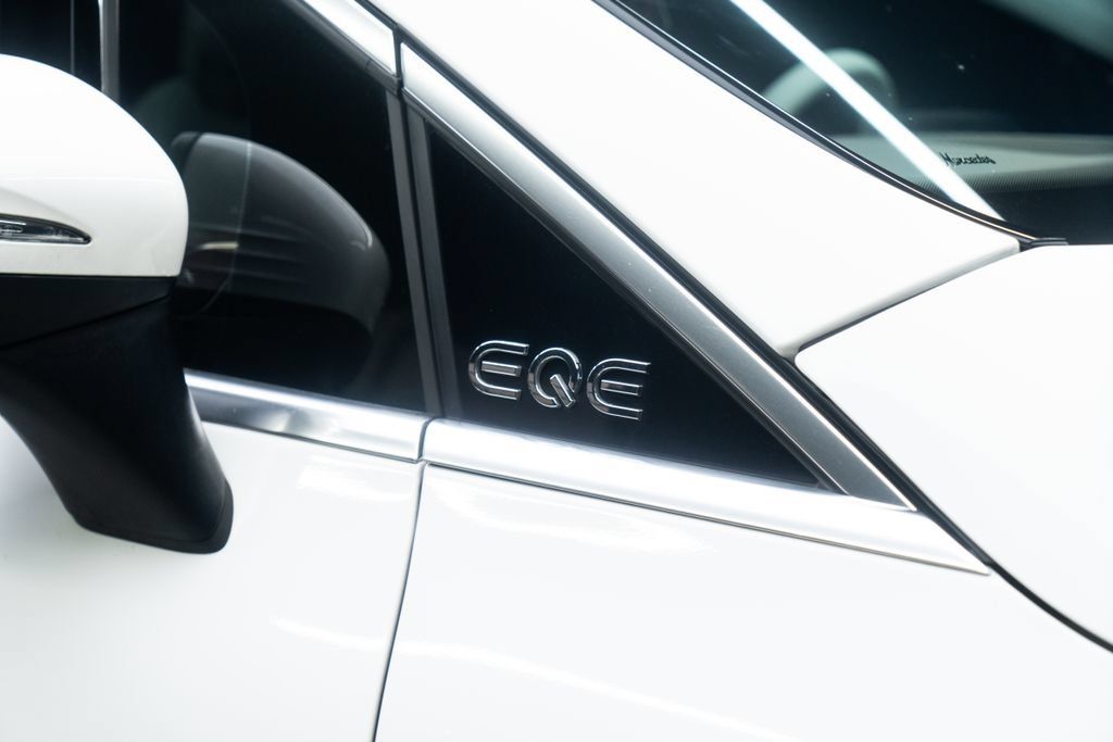 Used 2023 Mercedes-Benz EQE 350+ SUV w/ AMG Line Exterior Package image 13