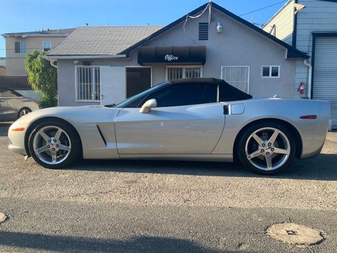 Used 2005 Chevrolet Corvette Convertible w/ Preferred Equipment Group RWD image 6
