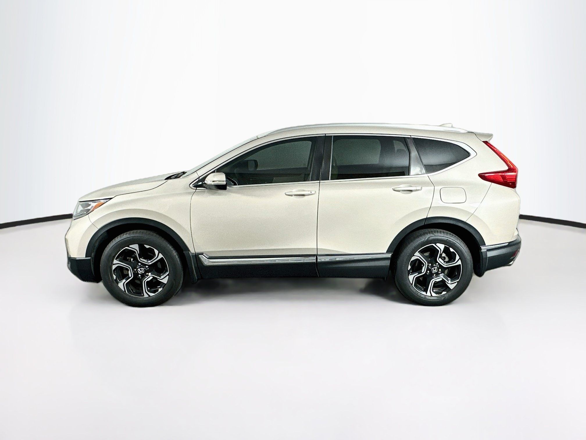 Used 2019 Honda CR-V Touring image 4