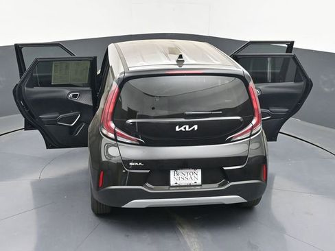 Used 2025 Kia Soul LX w/ LX Technology Package FWD image 46