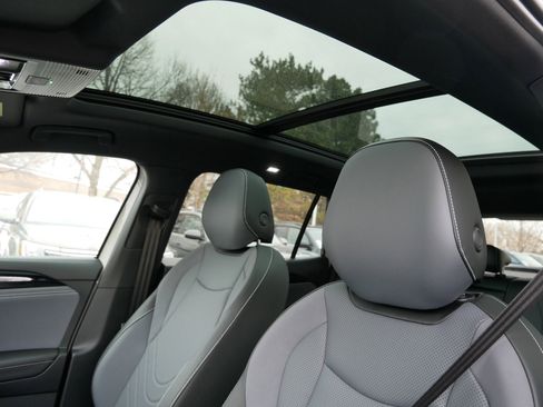 New 2026 Volkswagen Tiguan SE R-Line image 12