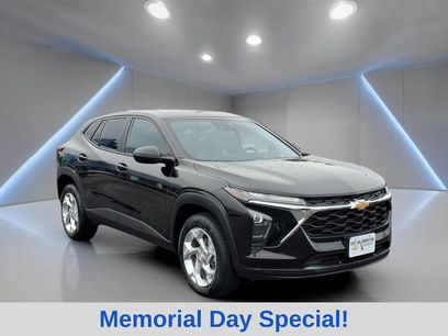 Used 2025 Chevrolet Trax LS w/ LS Convenience Package
