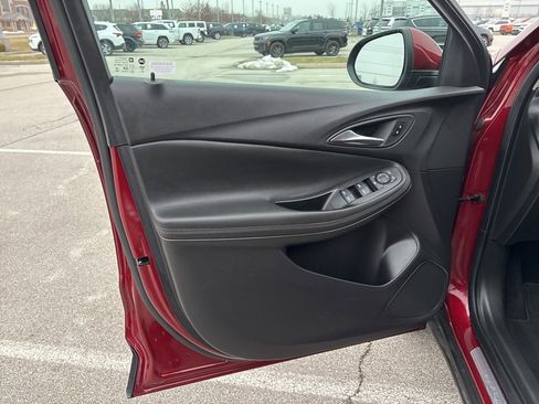 Used 2023 Buick Encore GX Preferred w/ Cold Weather Comfort Package AWD/4WD image 8