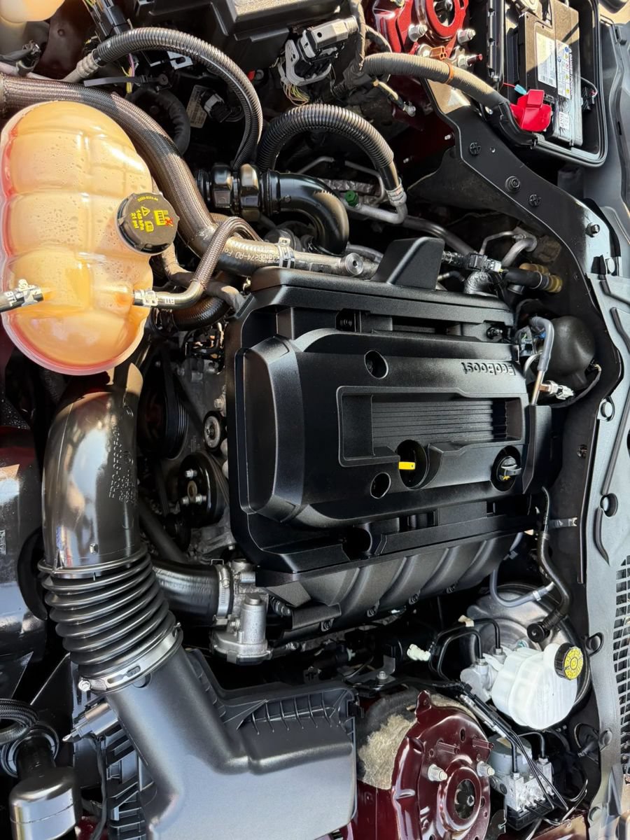 Used 2018 Ford Mustang Coupe RWD image 24