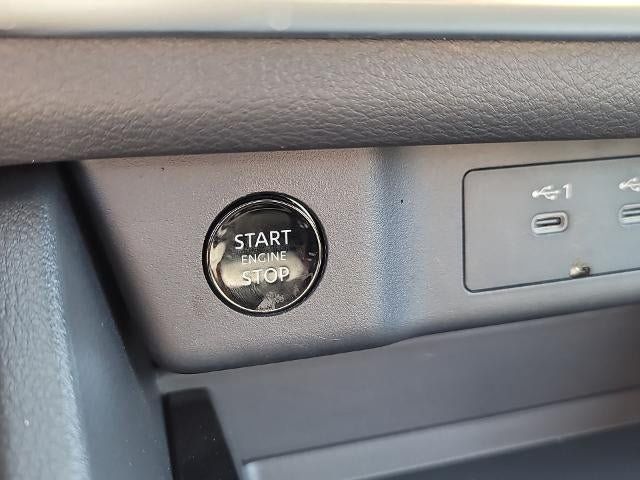Used 2026 Nissan Rogue SV FWD image 16