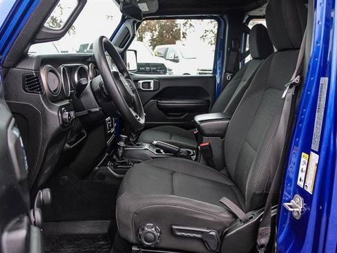 Used 2018 Jeep Wrangler Unlimited Sport image 17