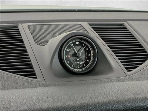 New 2025 Porsche Macan image 28