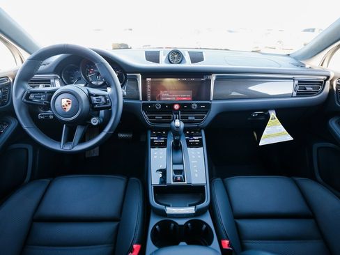 Certified 2026 Porsche Macan Turbo AWD/4WD image 24
