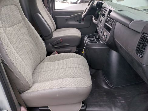 New 2025 GMC Savana 3500 w/ Power Convenience Package image 18