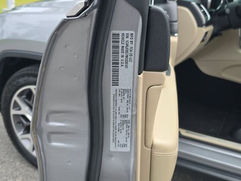 Used 2021 Jeep Grand Cherokee Limited RWD image 30