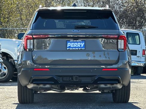 New 2026 Ford Explorer ST-Line w/ ST-Line Street Pack image 4