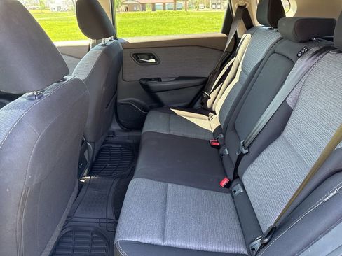 Used 2023 Nissan Rogue SV image 28