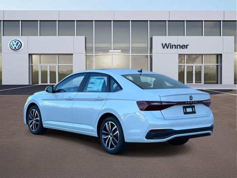 New 2026 Volkswagen Jetta SE image 3