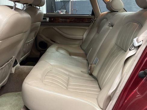 Used 1996 Jaguar XJ6 image 19