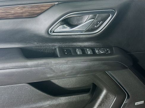 Used 2023 Chevrolet Suburban LT image 25