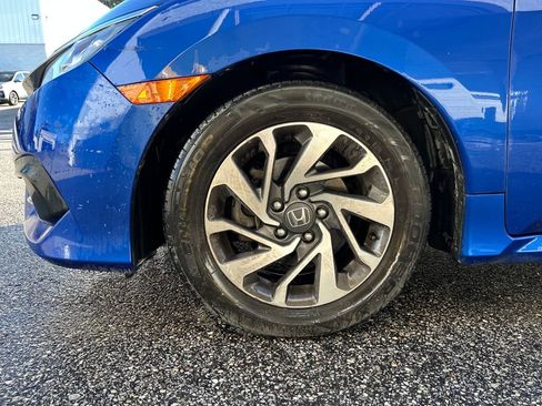 Used 2018 Honda Civic EX image 6