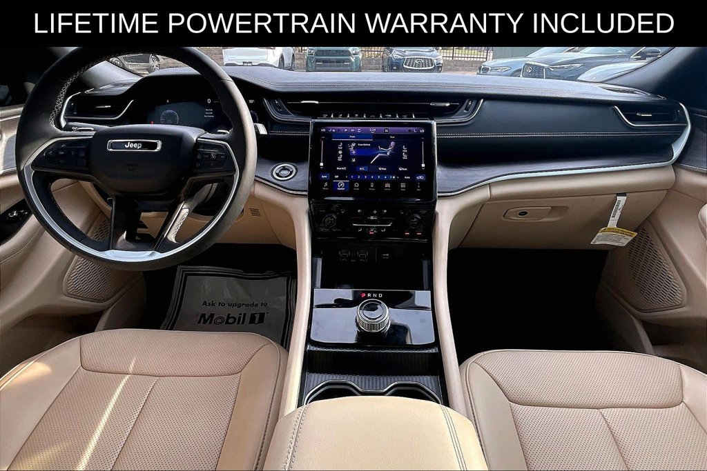 Used 2025 Jeep Grand Cherokee L Limited w/ Luxury Tech Group II RWD image 14