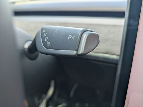 Used 2018 Tesla Model 3 Long Range RWD image 29