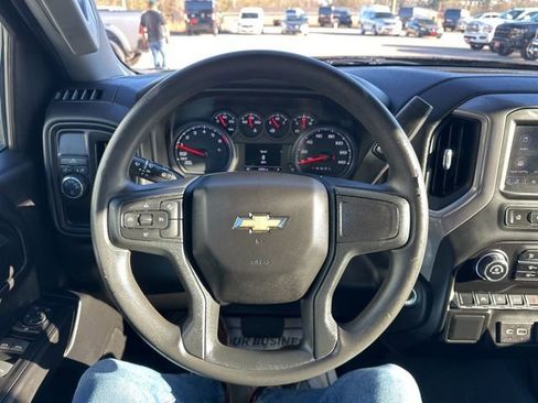 Used 2022 Chevrolet Silverado 1500 Custom image 13