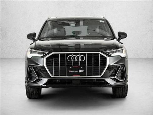 Certified 2025 Audi Q3 2.0T Premium w/ Convenience Package image 2