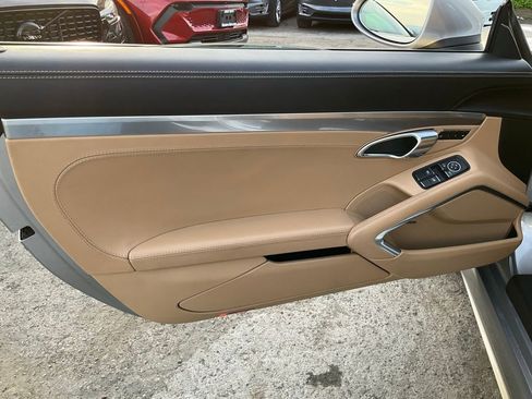 Used 2017 Porsche 718 Cayman S image 19