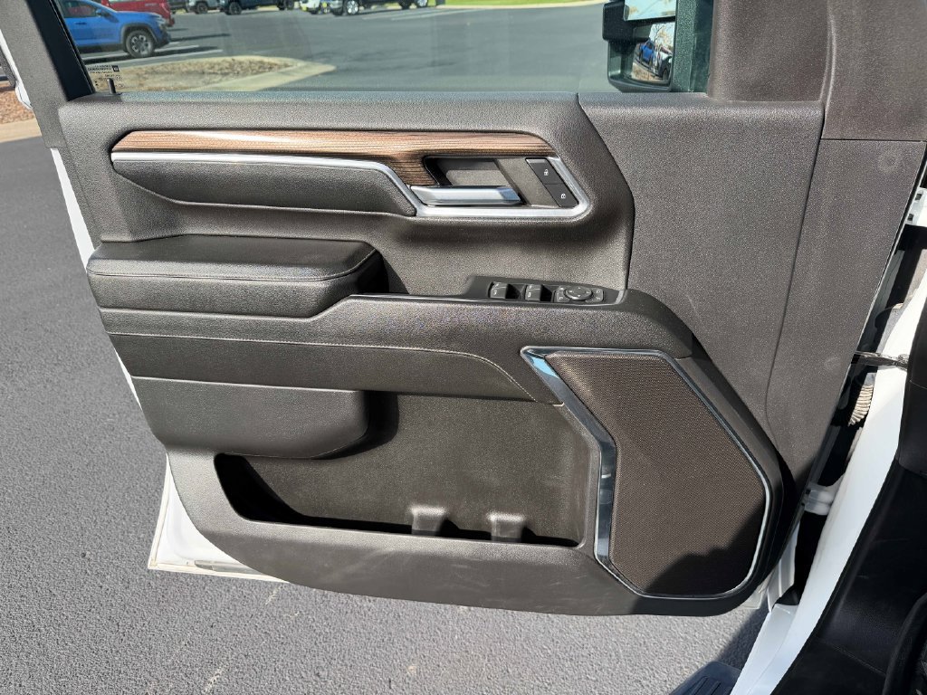 Used 2024 Chevrolet Silverado 3500 LT w/ Safety Package AWD/4WD image 26