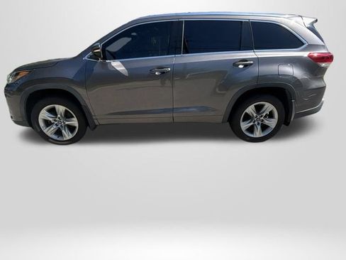 Used 2017 Toyota Highlander Limited AWD/4WD image 3