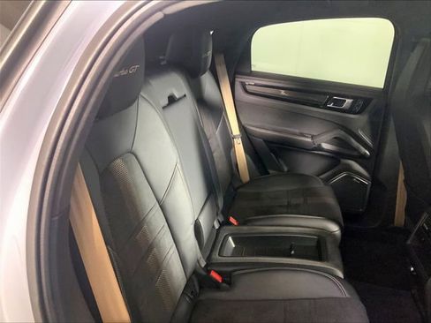 Certified 2022 Porsche Cayenne Turbo GT AWD/4WD image 19