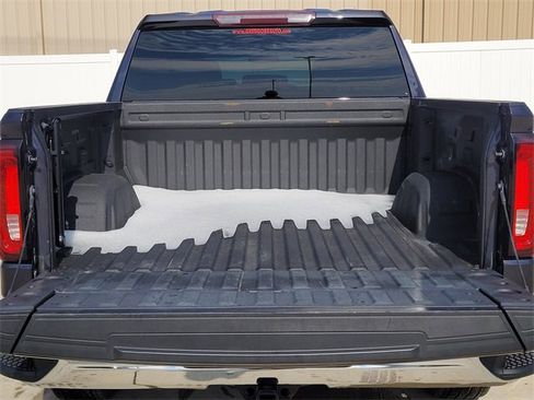 Used 2023 GMC Sierra 1500 SLT image 9