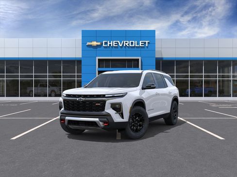 New 2026 Chevrolet Traverse Z71 w/ Enhanced Driving Package AWD/4WD image 9
