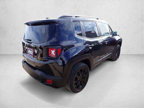 Used 2022 Jeep Renegade Altitude w/ Convenience Group image 4