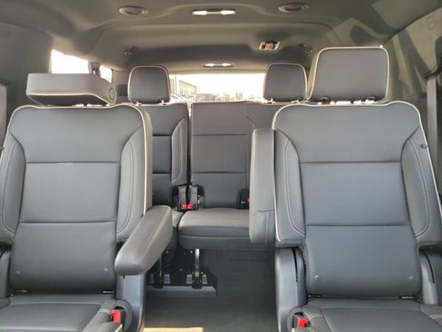 Used 2025 GMC Yukon XL Elevation w/ LPO, Yukon Black Package AWD/4WD image 17
