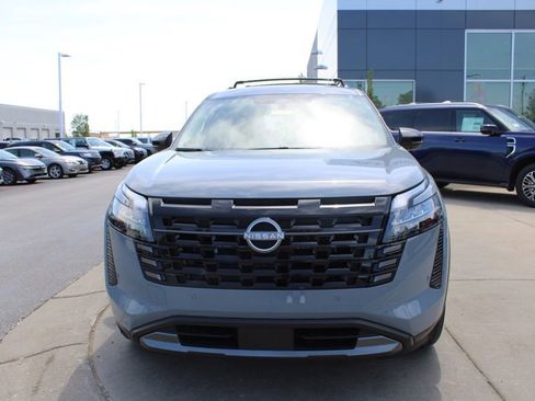 New 2026 Nissan Pathfinder Platinum AWD/4WD image 2