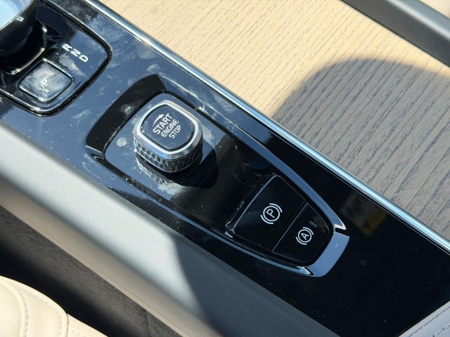 New 2027 Volvo XC90 B5 Core AWD/4WD image 20