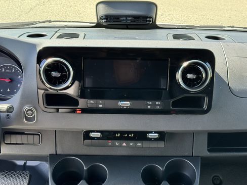 New 2025 Mercedes-Benz Sprinter 2500 image 19