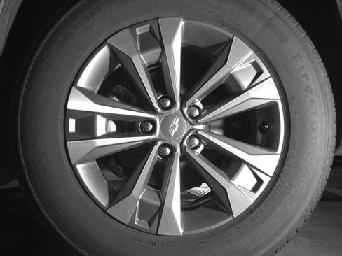 Used 2025 Chevrolet Equinox LT FWD image 14