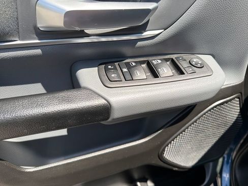 Used 2022 RAM 1500 Big Horn AWD/4WD image 14