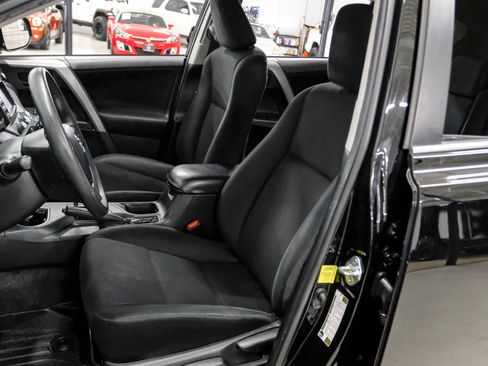 Used 2017 Toyota RAV4 LE FWD image 26