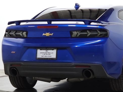 Used 2017 Chevrolet Camaro SS image 9