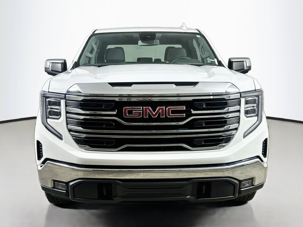 Used 2026 GMC Sierra 1500 SLT RWD image 2