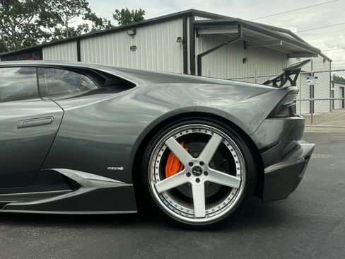 Used 2015 Lamborghini Huracan LP 610-4 AWD/4WD image 4
