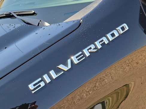 Used 2025 Chevrolet Silverado 1500 LT AWD/4WD image 11