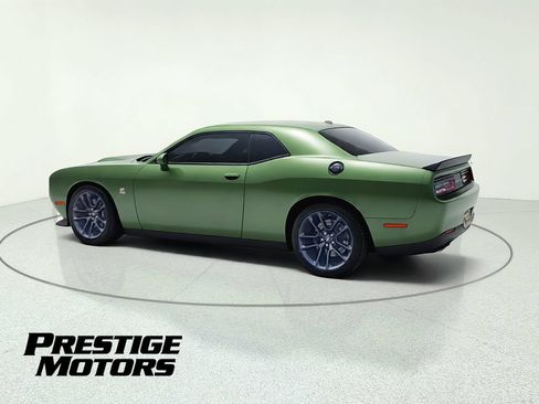 Used 2022 Dodge Challenger R/T Scat Pack RWD image 5