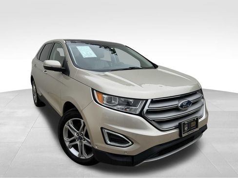 Used 2018 Ford Edge Titanium w/ Equipment Group 302A AWD/4WD image 2