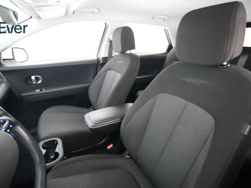 Used 2024 Hyundai Ioniq 5 SEL RWD image 4