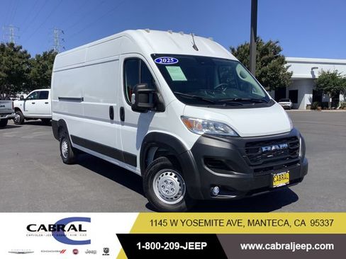 Used 2025 RAM ProMaster 2500 w/ Convenience Group FWD image 1