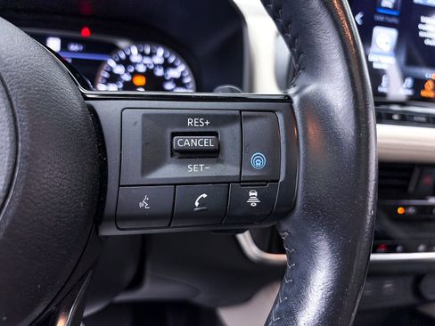 Used 2023 Nissan Rogue SL w/ SL Premium Package image 34