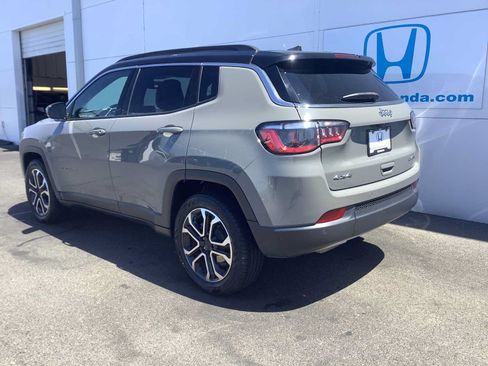 Used 2023 Jeep Compass Limited AWD/4WD image 4